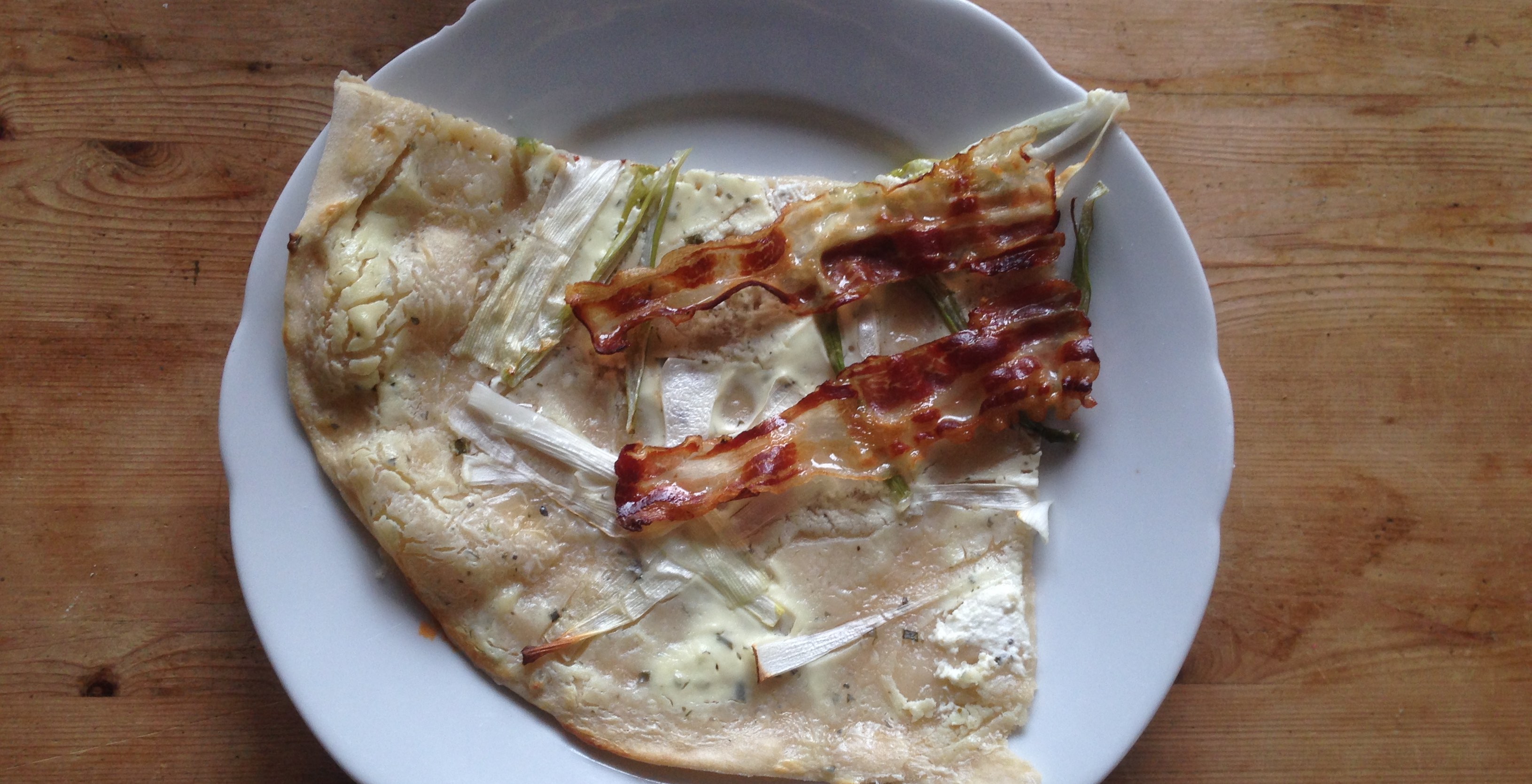 Flammkuchen (original + vegetarische Variante)