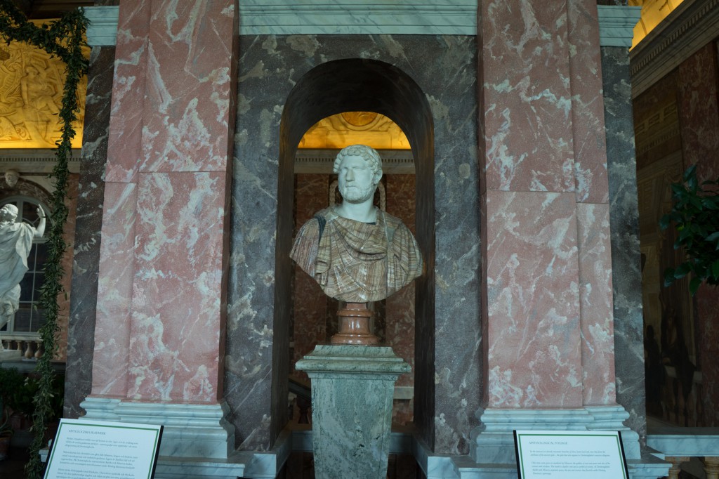 Römische Statue im Schloss Drottningholm (pp)