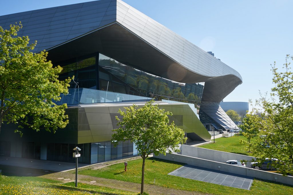 Die BMW Welt von außen.