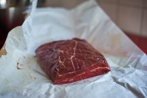 Flat iron / feather blade steak
