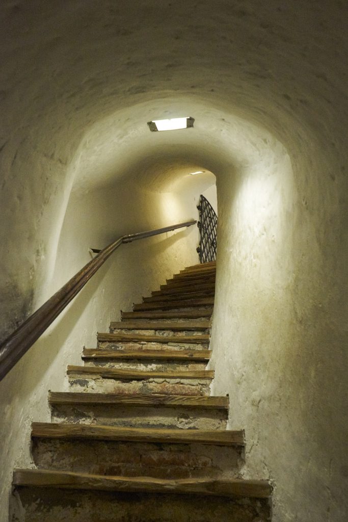 Eine Stiege in der Festung Kufstein