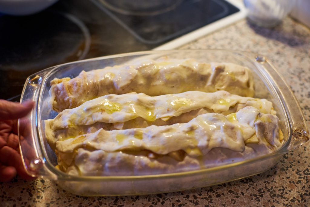 Apfelstrudel before baking