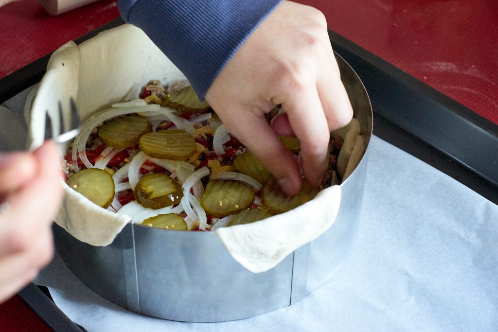 Sandwhich-Gurken kommen auch in den Kuchen.