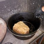 Schweinebauch im Dutch Oven