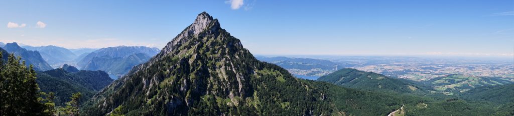 Panoramablick auf den Traunstein