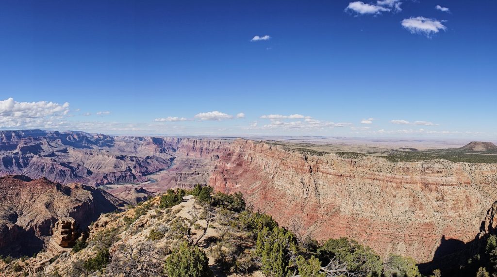 Ausblick vom Desert View über den Canyon.