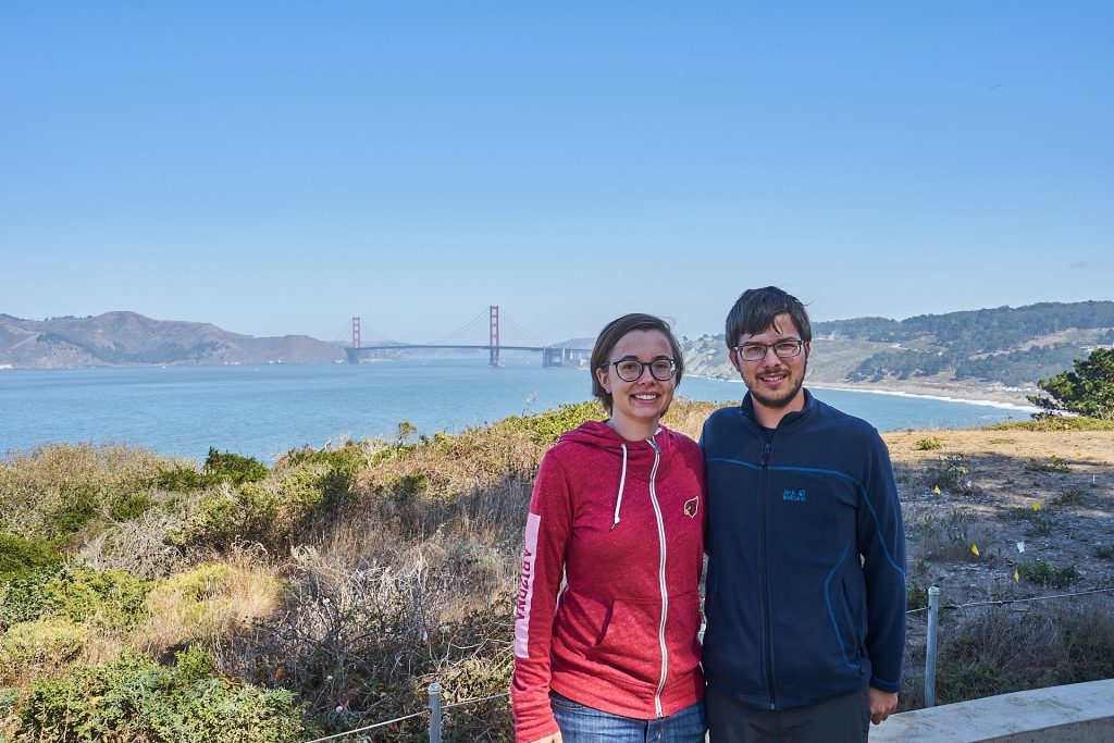 Wir mit der Golden Gate Bridge im Hintergrund.