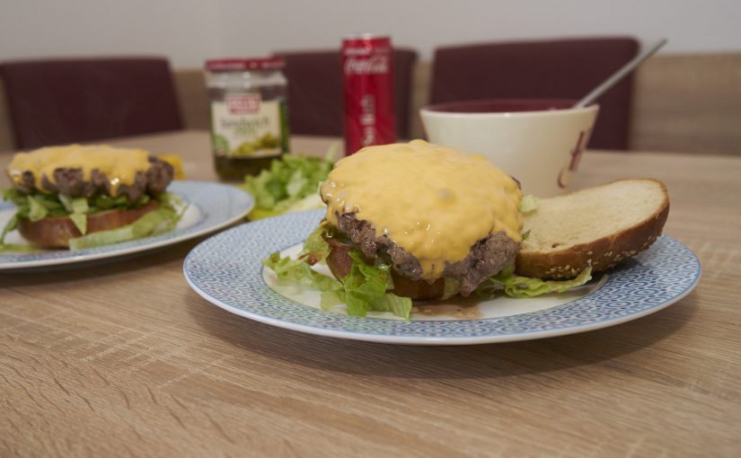 Burger-Versuch: Big Mac mit selber gebackenen Buns