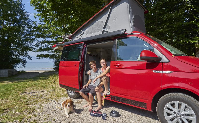 Patrick, Verena und Helix mit dem VW California Ocean.